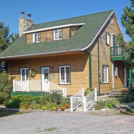 Gite La Halte Du Verger Bed And Breakfast Rivière-du-Loup Eksteriør billede