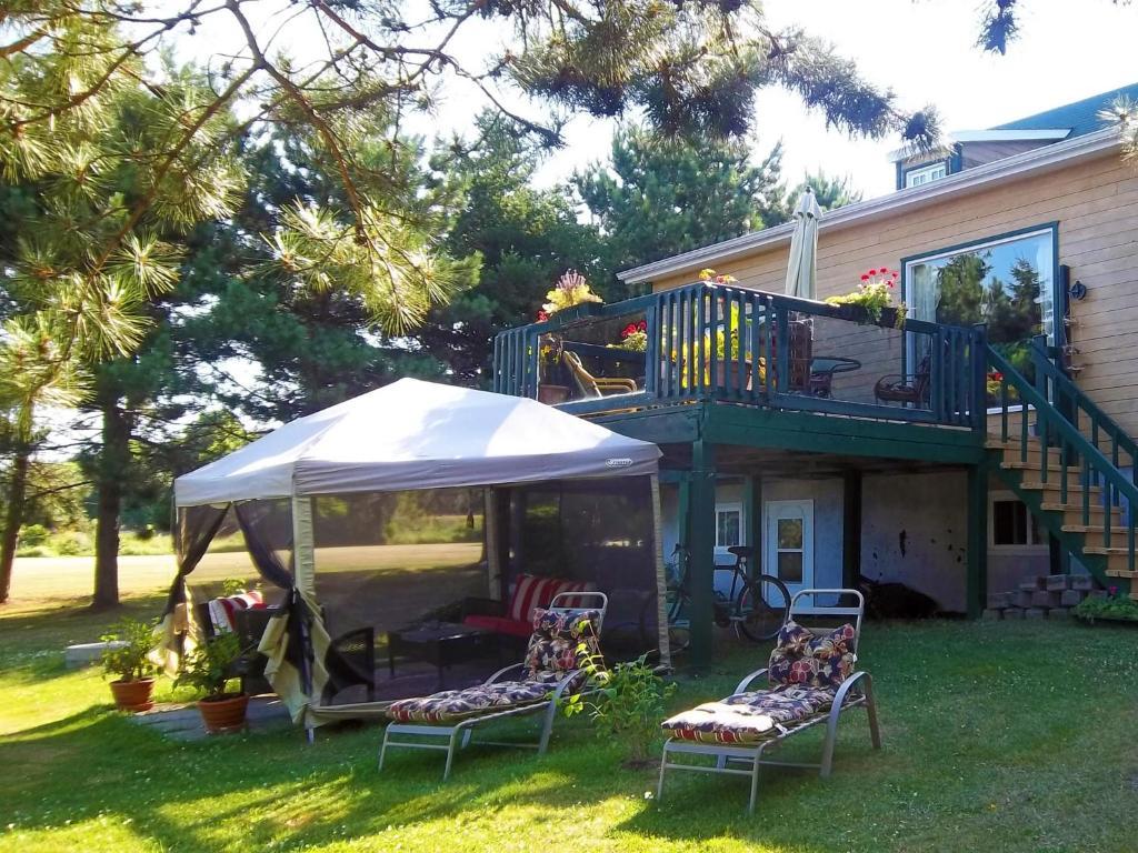 Gite La Halte Du Verger Bed And Breakfast Rivière-du-Loup Eksteriør billede