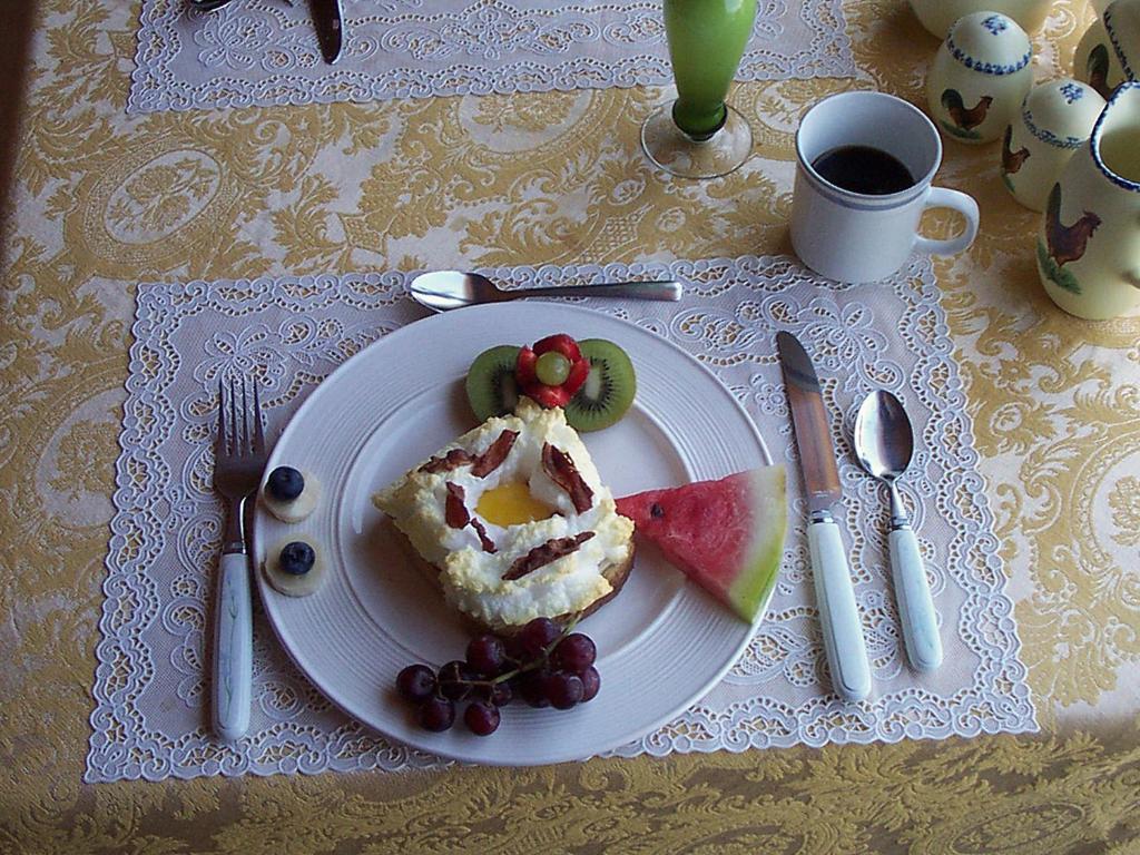 Gite La Halte Du Verger Bed And Breakfast Rivière-du-Loup Eksteriør billede