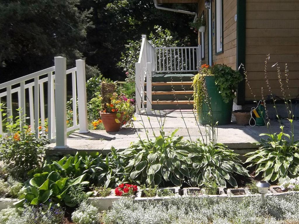 Gite La Halte Du Verger Bed And Breakfast Rivière-du-Loup Eksteriør billede