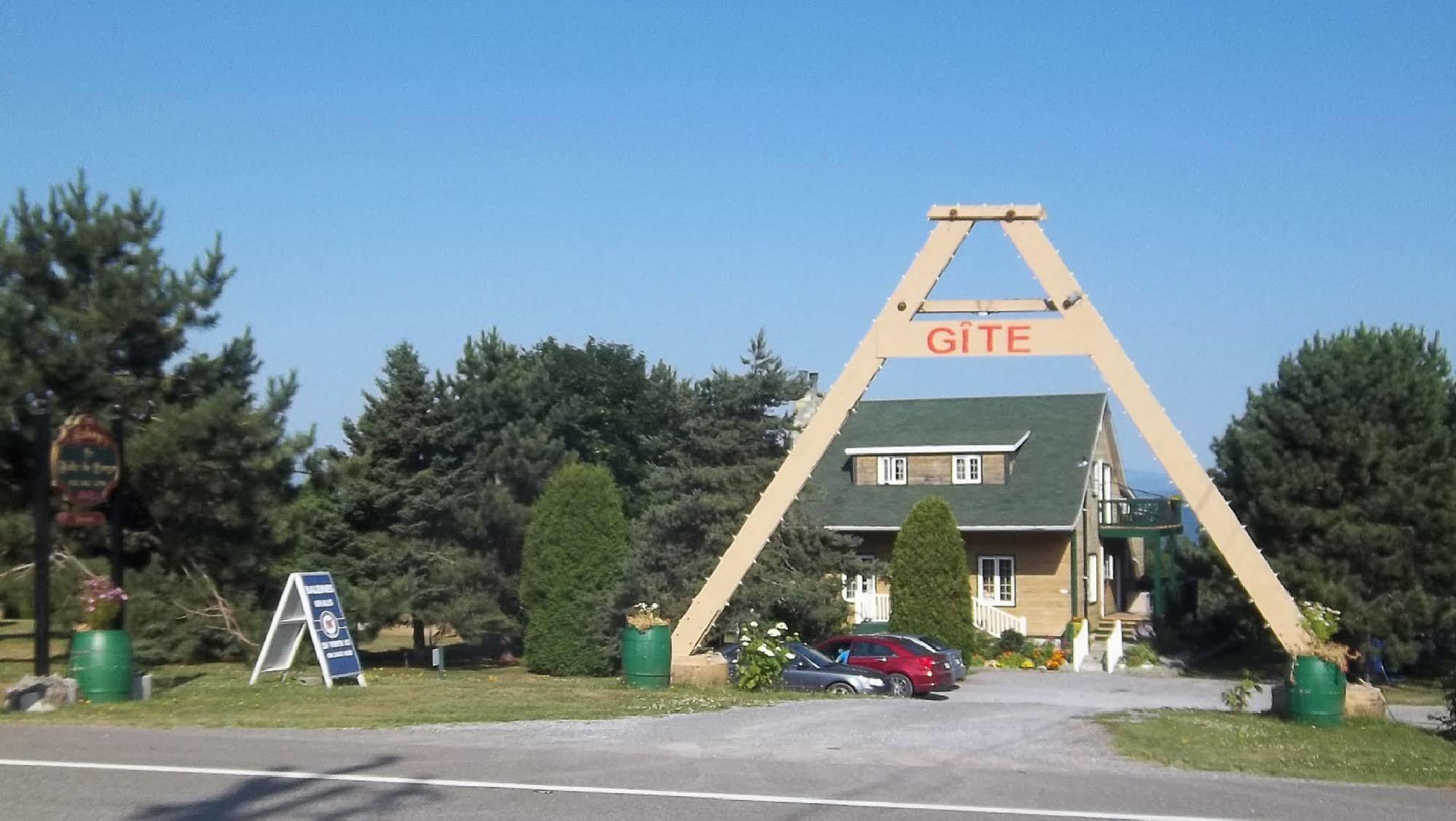Gite La Halte Du Verger Bed And Breakfast Rivière-du-Loup Eksteriør billede
