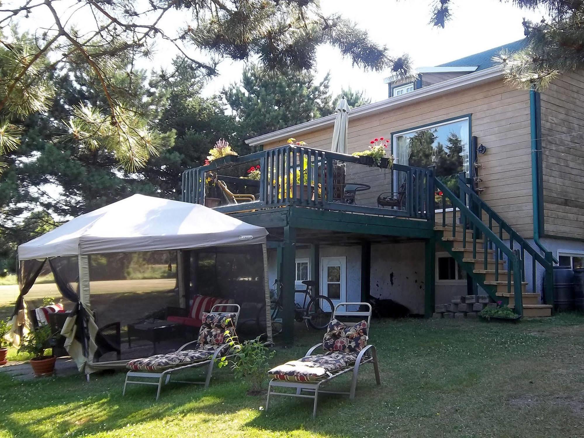 Gite La Halte Du Verger Bed And Breakfast Rivière-du-Loup Eksteriør billede